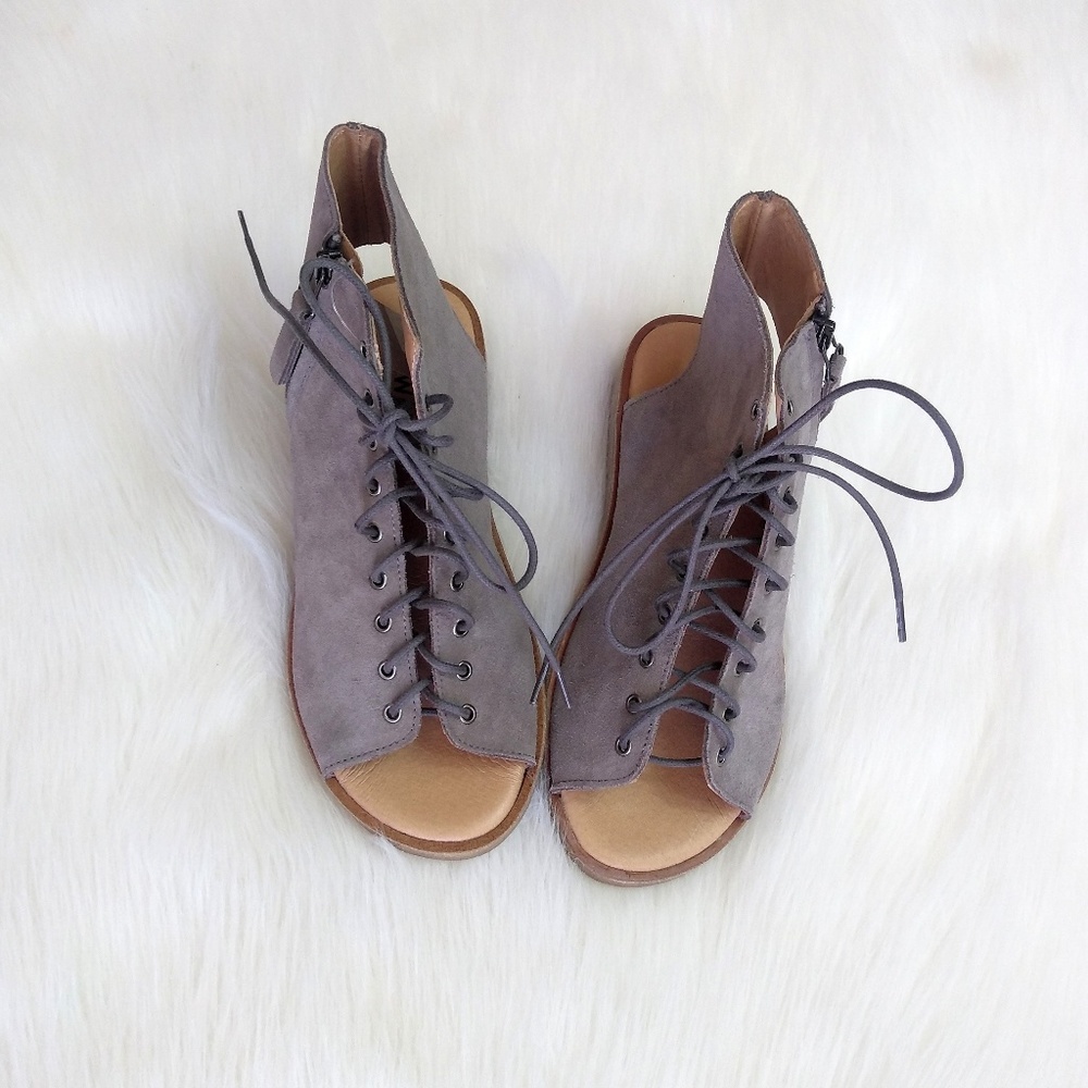 ❤️LAST PAIR❤️🌿SUEDE TOVA SANDALS🌿 - Picture 1 of 8